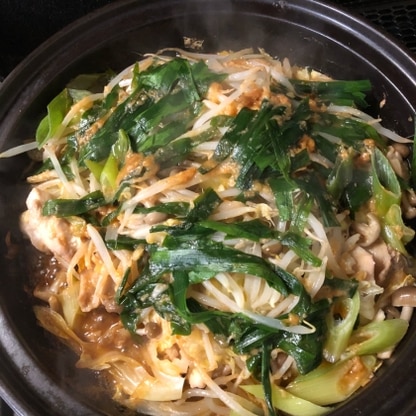 超簡単に韓国風のヘルシー鶏肉料理が出来ました。食べる前は濃い味かも？と心配でしたが野菜たっぷりなのでベストな味付けで、夫も美味しいと大好評！タジン鍋使用です